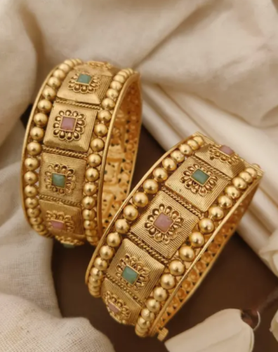 Rajwadi Bangles – Royal Elegance for Every Occasion ✨